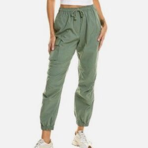 Sweaty Betty Women 6 Green Athleisure Utility Jogger Quinn Cargo Ankle Pants